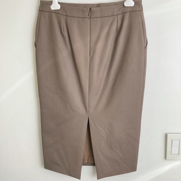 Circa 2001 Givenchy wool pencil skirt, brown, French size 38 (US 6) - Picture 3 of 7